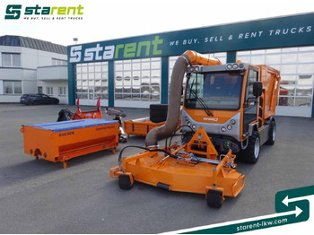Snow removal vehicle