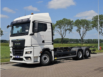 Container transporter/ Swap body truck MAN 26.470 TGX TG3 6X2-4 STEERAXLE: picture 2