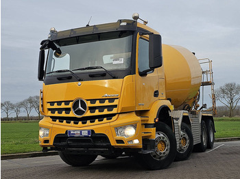 Concrete mixer truck LIEBHERR