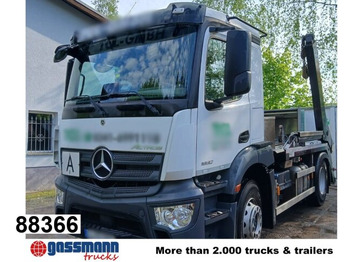 Skip loader truck MERCEDES-BENZ Actros 1832