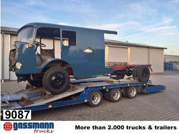 Autotransporter truck MERCEDES-BENZ LP