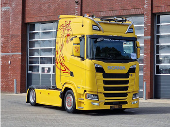 Tractor unit SCANIA S 500