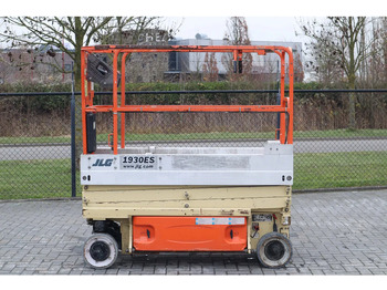 Scissor lift JLG