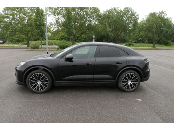 Leasing of PORSCHE Macan 4 Electric - Bose Soundsystem Kombilimousi PORSCHE Macan 4 Electric - Bose Soundsystem Kombilimousi: picture 5