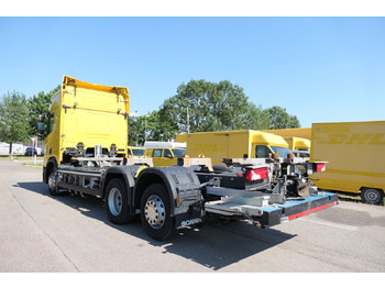Container transporter/ Swap body truck SCANIA R 410