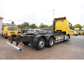 Container transporter/ Swap body truck VOLVO FH 26.420 6x2 BDF: picture 4