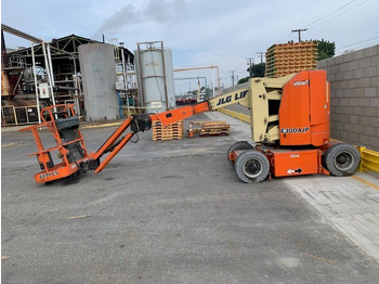 Telescopic wheel loader JLG