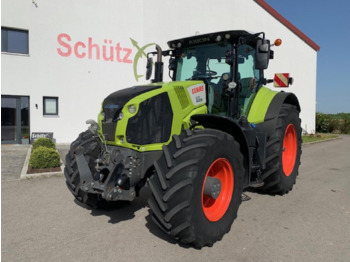Farm tractor CLAAS Axion 870