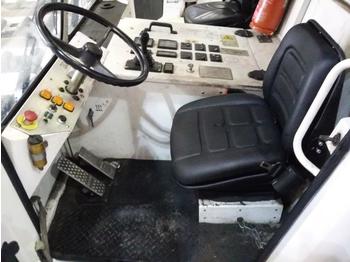 Pushback tractor Pushback Tractor TLD TMX400-30: picture 4 Pushback tractor Pushback Tractor TLD TMX400-30: picture 4