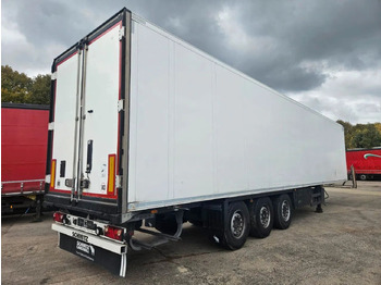 Refrigerator semi-trailer Schmitz Cargobull SCB S3B CARRIER: picture 3 Refrigerator semi-trailer Schmitz Cargobull SCB S3B CARRIER: picture 3