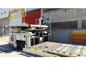 Aircraft cargo loader Lower deck loader FMC/JBT C15W: picture 4 Aircraft cargo loader Lower deck loader FMC/JBT C15W: picture 4