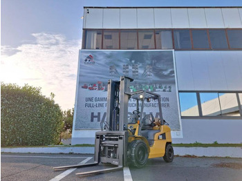 LPG forklift CATERPILLAR GP