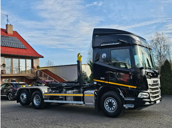 Hook lift truck DAF XD 450: picture 4