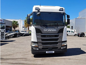 Tractor unit