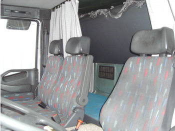 Curtainsider truck Iveco EuroCargo 120E24 4x2: picture 4 Curtainsider truck Iveco EuroCargo 120E24 4x2: picture 4