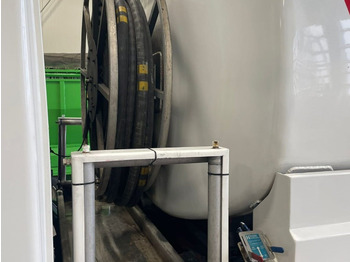 Tank truck Mercedes-Benz Actros 1844 L 4x2 Actros 1844 L 4x2, Tank 14.250l: picture 5 Tank truck Mercedes-Benz Actros 1844 L 4x2 Actros 1844 L 4x2, Tank 14.250l: picture 5