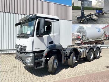 Concrete mixer truck LIEBHERR