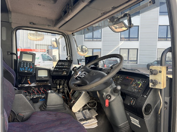 Cab chassis truck Mercedes-Benz Atego 1828 L 4x2 Atego 1828 L 4x2,Rechtslenker, Winterdienstplatte: picture 4