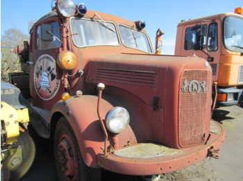 Fire truck MERCEDES-BENZ