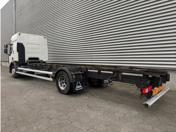 Container transporter/ Swap body truck Renault D16 / BDF / Wide / 4 In Stock / Tuv: 6-2025 / Belgium Truck: picture 4