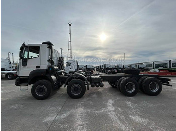 Cab chassis truck BARCELONA ASTRA CHASSIS 8×4 (HD9 84.42) MY24: picture 2