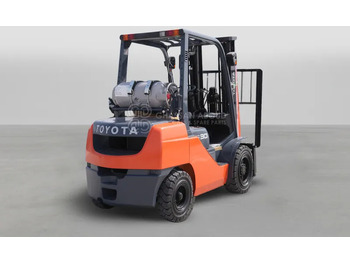 LPG forklift TOYOTA