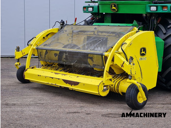 Maize harvester JOHN DEERE
