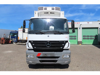 Refrigerator truck Mercedes-Benz Axor 1828 TK TS500, Lamberet. Very good condition: picture 2