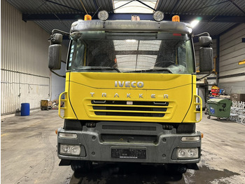 Hook lift truck, Crane truck Iveco TRAKKER 350 6x4 HOOKLIFT + CRANE FASSI F120.22 (5/6 F) - *342.000km* - STEEL SPRING / BIG AXLES - AS TRONIC AUTOMATIC GEARBOX: picture 2