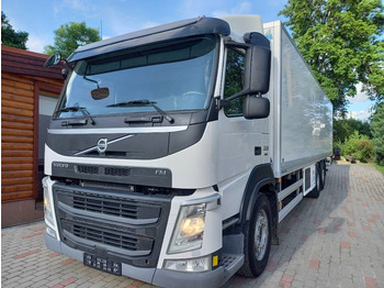 Refrigerator truck Volvo FM 330, 6x2, CARRIER SUPRA 950 U: picture 2 Refrigerator truck Volvo FM 330, 6x2, CARRIER SUPRA 950 U: picture 2