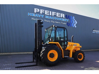 Rough terrain forklift JCB