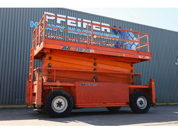 Scissor lift JLG