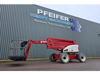 Articulated boom NIFTYLIFT