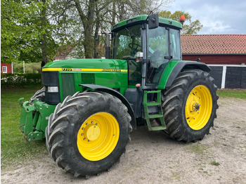 Farm tractor JOHN DEERE 7710