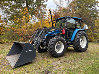 Farm tractor NEW HOLLAND