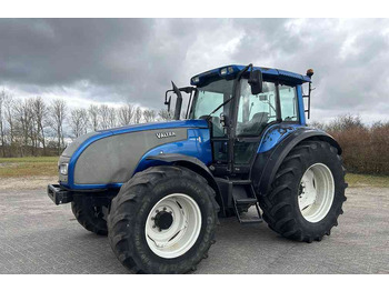 Farm tractor VALTRA T-series