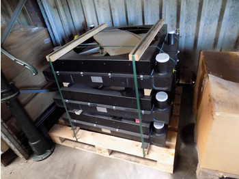 Radiator Mercedes-Benz mercedes radiator nieuw: picture 2 Radiator Mercedes-Benz mercedes radiator nieuw: picture 2