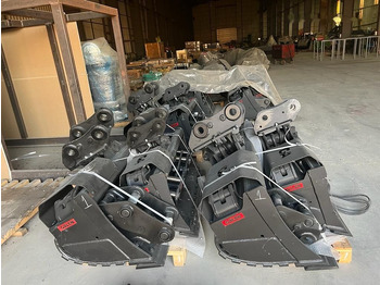 New Excavator bucket Caterpillar 320 Tilt Bucket: picture 3