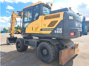 Wheel excavator HYUNDAI