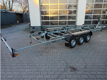Boat trailer