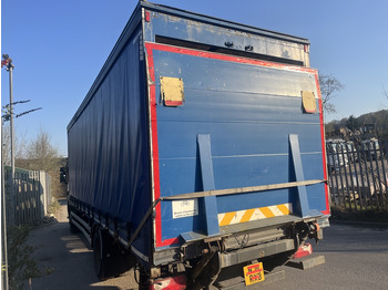 Curtainsider truck Scania P230 4x2 Curtain side: picture 4 Curtainsider truck Scania P230 4x2 Curtain side: picture 4
