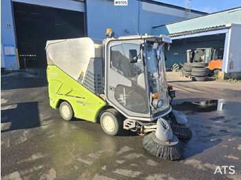 Road sweeper TENNANT