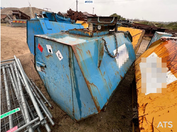 Storage tank