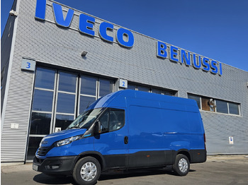 Passenger van IVECO Daily 35c18