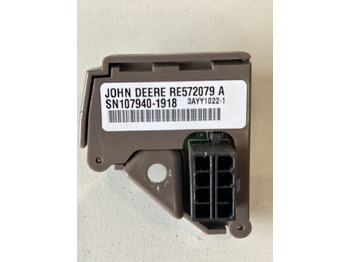 Spare parts for Agricultural machinery John Deere seria 6000 7000 8000 R - przycisk sterowania SCV RE572079: picture 2