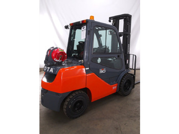 LPG forklift Toyota 02-8FGF30: picture 3