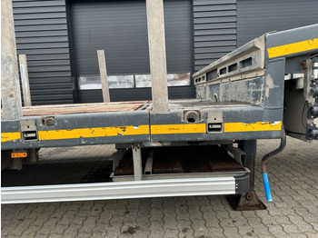 Low loader semi-trailer Faymonville Maxtrailer 4 achs tieflader / Zwangslenkung: picture 3