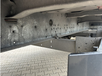 Closed box semi-trailer Schmitz Cargobull SCB S3B / Box Trailer / 2x Liftas / APK TUV 09-26: picture 5