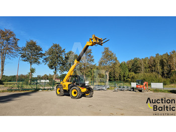 Telescopic handler JCB