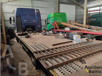 Dropside/ Flatbed truck MAN TGL 8.220 4X2 BL: picture 4